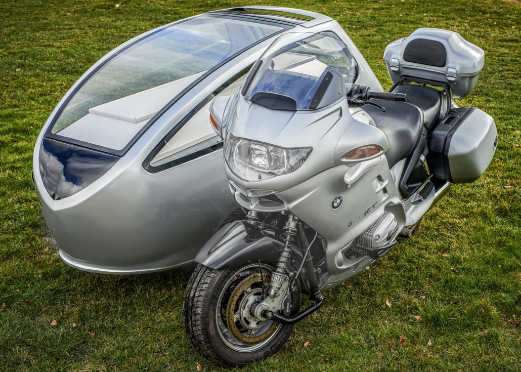 Motorcykel specialbygget til transport af kiste